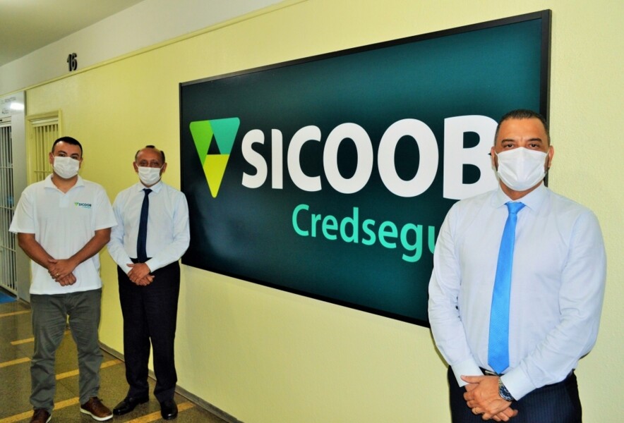 sicoob-credseguro-servicos-de-um-banco-vantagens-de-uma-cooperativa