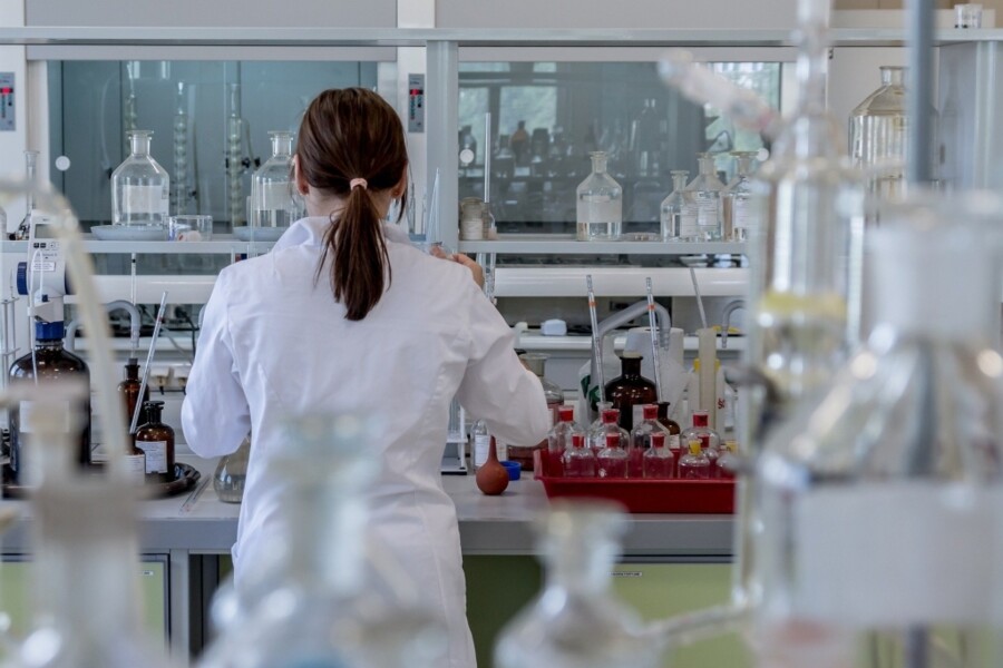 seguro-de-rc-para-pesquisas-clinicas-protege-laboratorios-e-hospitais