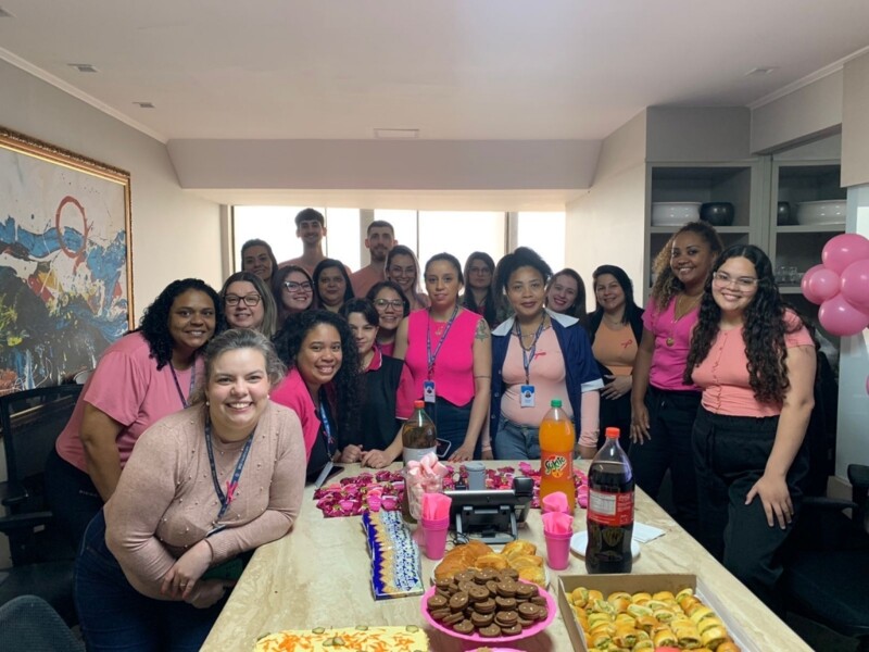 vital-help-reune-colaboradoras-em-encontro-especial-de-conscientizacao-sobre-o-outubro-rosa