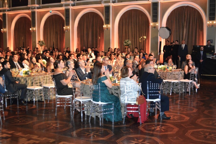 a-emocao-do-reconhecimento-os-premiados-do-cvg-rs-celebram-suas-conquistas