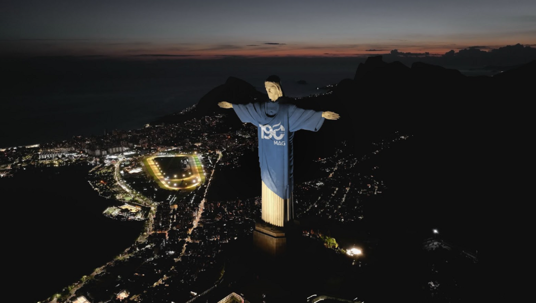 mag-veste-o-rio-de-janeiro-de-azul-para-celebrar-seus-190-anos