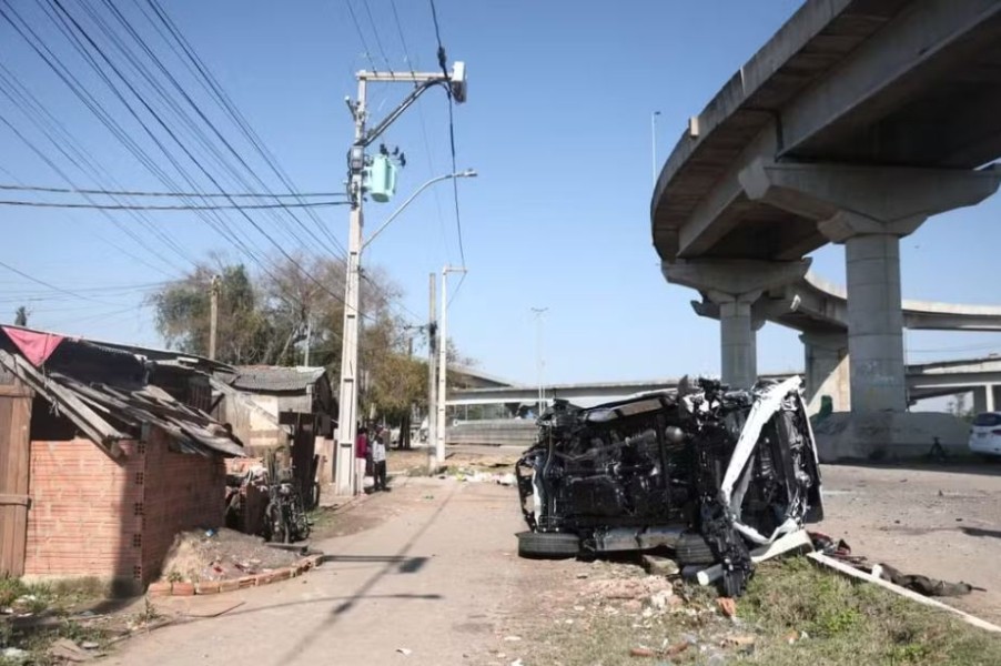 acidente-com-caminhao-cegonha-em-porto-alegre-destaca-a-importancia-das-coberturas-no-seguro-de-transporte