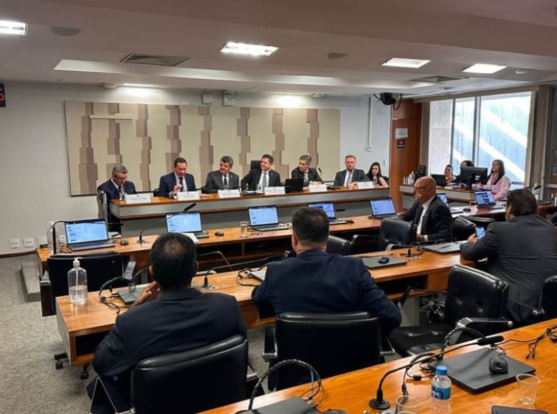 no-senado-presidente-da-cnseg-defende-parceria-publico-privada-para-alavancar-exportacoes-com-mp-do-plano-brasil-soberano