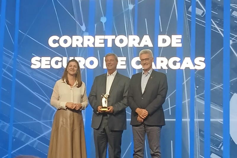 pelo-segundo-ano-grupo-apisul-e-eleito-a-melhor-corretora-de-seguros-de-carga