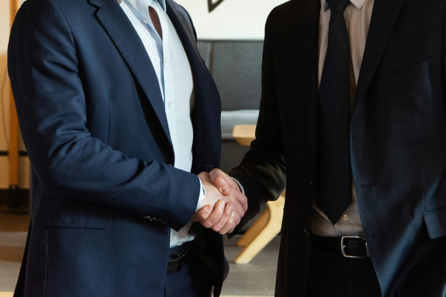 seguro-viagem-corporativo-ganha-espaco-com-retorno-das-viagens-a-trabalho