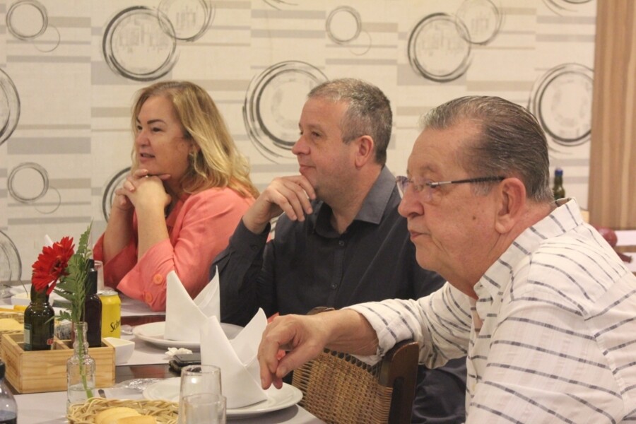 confraternizacao-e-bate-papo-marcam-o-encontro-dos-pedrinhas-de-outubro