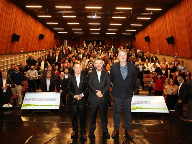 bradesco-vida-e-previdencia-e-recebida-por-corretores-e-entidades-do-parana