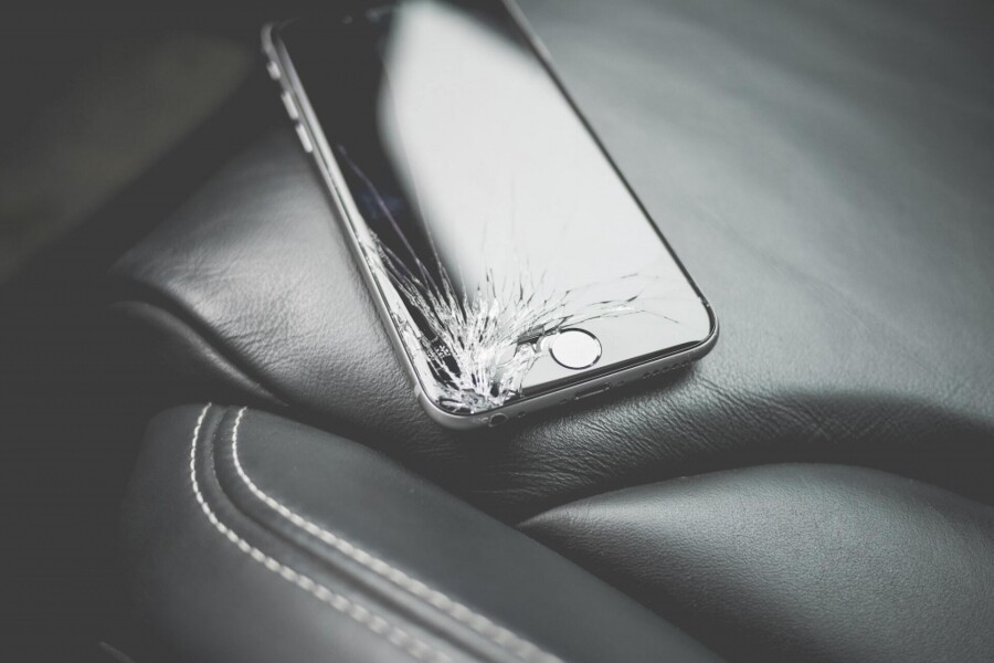 nova-assistencia-da-sabemi-preve-reparo-em-telas-de-smartphones