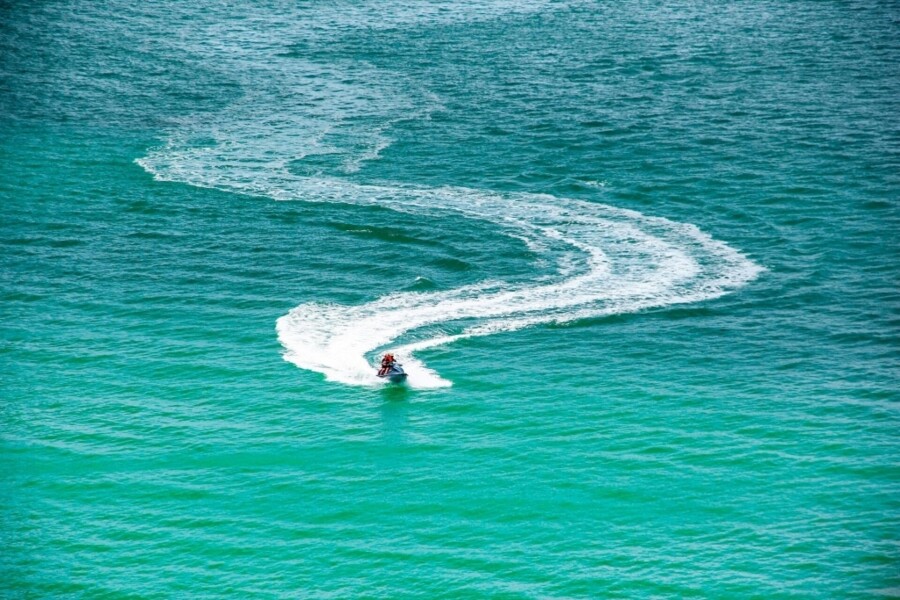 nas-ferias-de-julho-motos-aquaticas-estao-em-alta-e-precisam-estar-seguradas