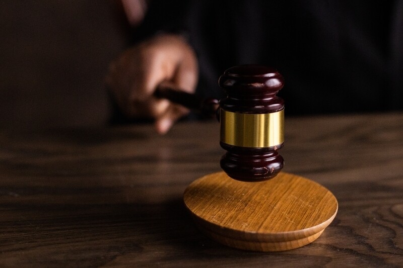 cliente-e-condenado-a-pagar-comissao-de-apolice-cancelada-para-corretor-de-seguros