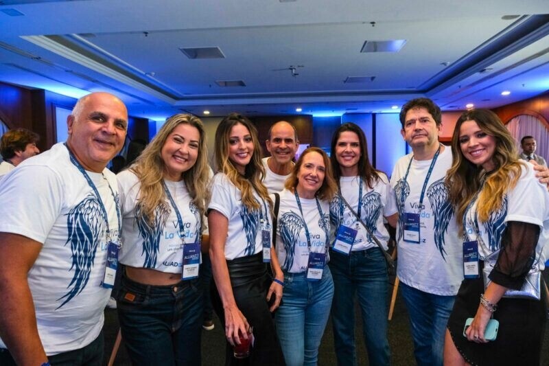 corretores-da-allianz-seguros-assistem-aos-shows-do-coldplay-em-sao-paulo