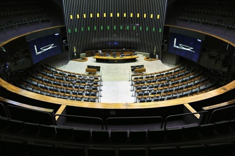 congresso-analisa-cobranca-a-seguro-privado-por-atendimento-no-sus