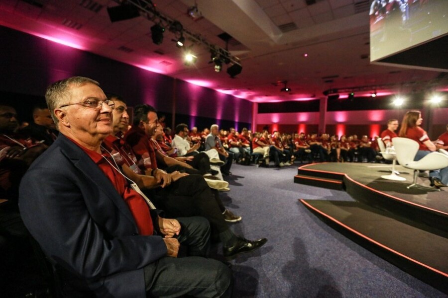 lc-summit-reune-mais-de-2-mil-representantes-do-mercado-segurador