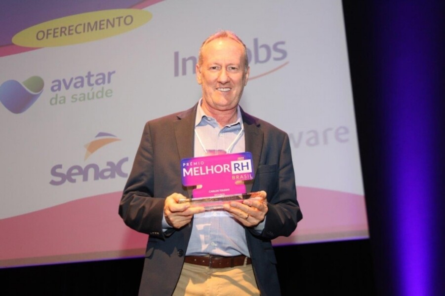 diretor-de-pessoas-cultura-da-zurich-recebe-premio-melhor-rh-brasil-2022