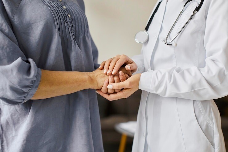 tokio-marine-apoia-o-instituto-quimioterapia-e-beleza-no-lancamento-da-plataforma-abre-portas