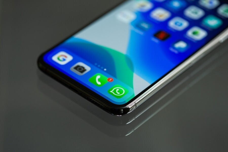 e-mail-ou-whatsapp-qual-a-melhor-forma-de-comunicacao-para-vender-seguros