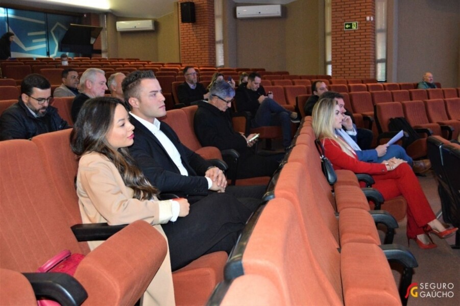 meeting-juridico-debate-infraestrutura-e-seguros-na-nova-lei-de-licitacoes-e-perspectivas-do-setor