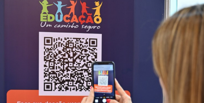 corretor-faca-parte-da-campanha-educacao-um-caminho-seguro