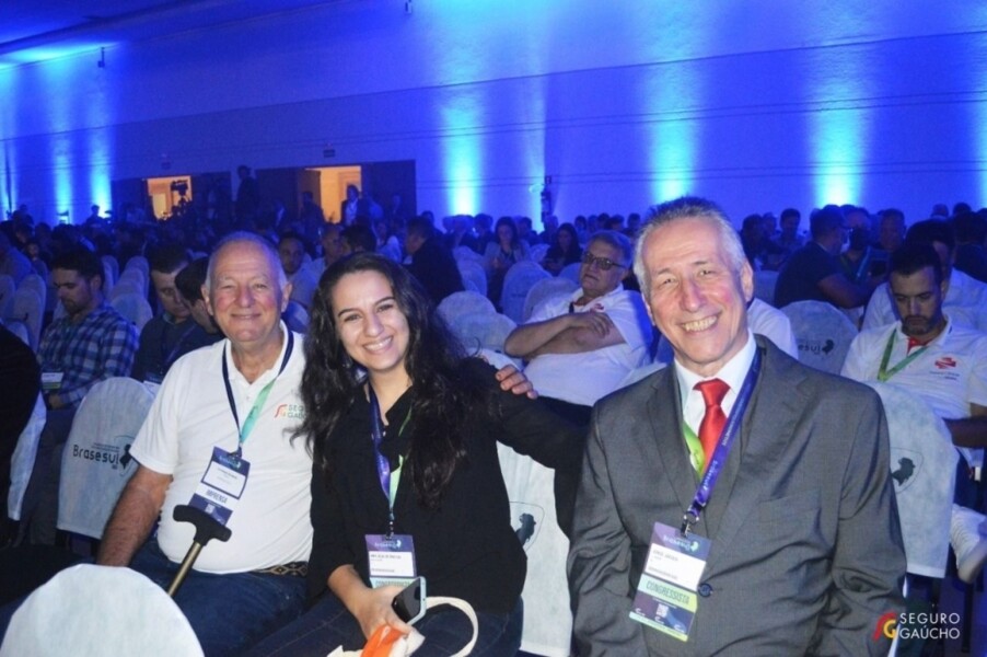 executivos-das-seguradoras-debatem-o-setor-de-seguros-e-reforcam-a-importancia-do-corretor