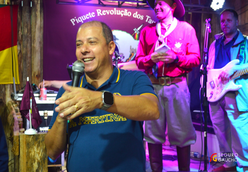 ao-lado-dos-parceiros-de-negocios-evvolue-celebra-seu-crescimento-com-jantar-no-acampamento-farroupilha