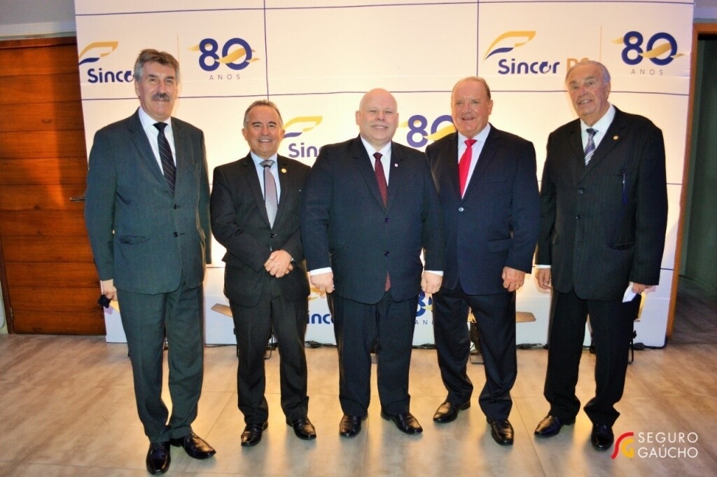 61df2510c5011.jpg