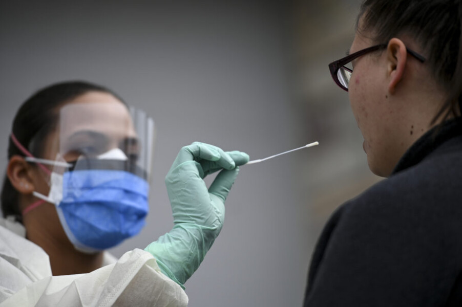 seguradoras-mudam-eventos-e-volta-ao-trabalho-com-aumento-de-casos-de-covid-19-omicron-e-influenza